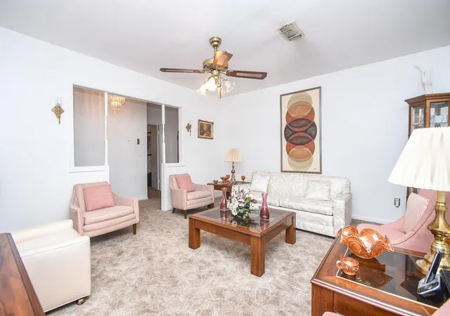 Photo 4 of Single family home for sale at 7409 S Hall St, Houston, TX 77028 | MLS# 93236677 | Listing updated on 2026-09-01