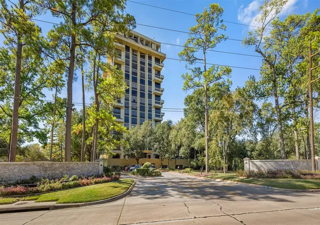 Photo 3 of Condo for sale at 14655 Champion Forest Dr #302, Houston, TX 77069 | MLS# 8206259 | Listing updated on 2026-05-29