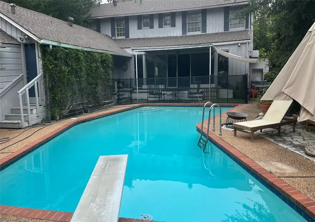 2nd image of 3807 Olympia Dr, Houston, TX 77019 | MLS# 33804568
