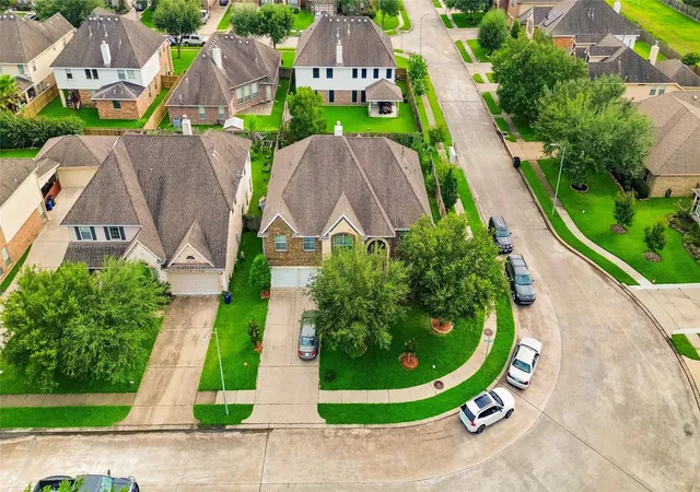 46th image of 1231 Abigail Ln, Friendswood, TX 77546 | MLS# 37664541
