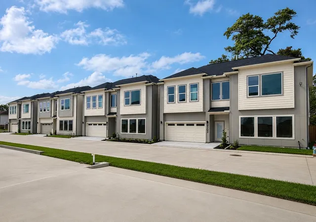Photo 2 of Single family home for sale at 8908 Knoll Leaf Dr, Houston, TX 77080 | MLS# 67306675 | Listing updated on 2026-06-28