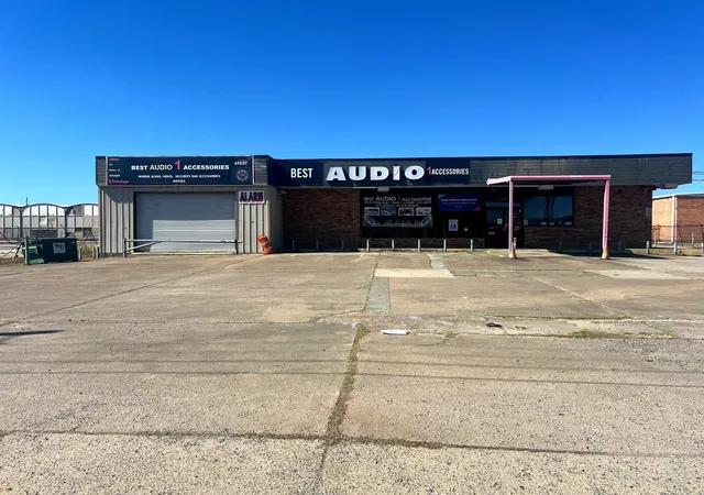 1st image of 710 Interstate 10 S, Beaumont, TX 77707 | MLS# 7946209