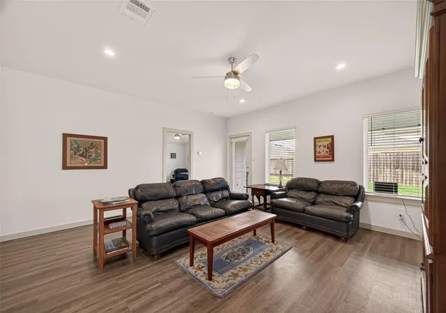 Photo 4 of Sale Pending at 1119 Kinder Sky Ln, Rosharon, TX 77583 | MLS# 47490312 | Listing updated on 2026-08-30