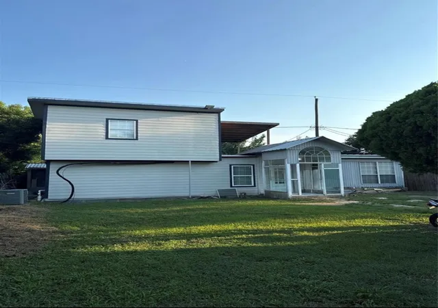 3rd image of 8412 Peekskill Ln, Houston, TX 77075 | MLS# 51638249