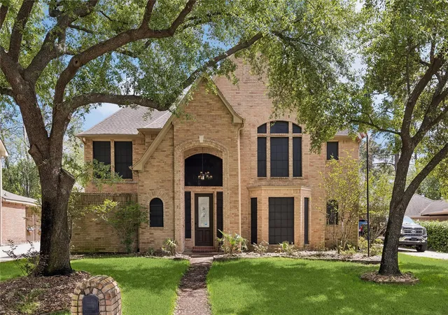 Photo 3 of Single family home for sale at 5823 Ashmere Ln, Spring, TX 77379 | MLS# 4660361 | Listing updated on 2026-08-25