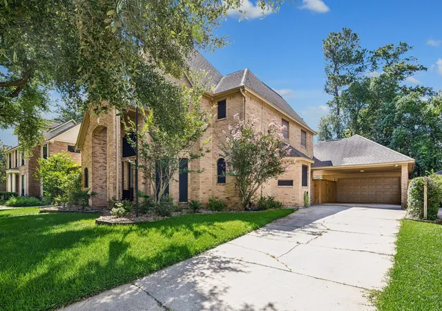 Photo 4 of Single family home for sale at 5823 Ashmere Ln, Spring, TX 77379 | MLS# 4660361 | Listing updated on 2026-08-25