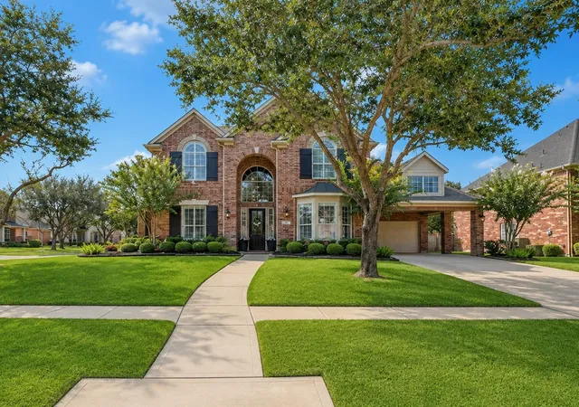 Photo 1 of Single family home for sale at 2307 Haven Manor Ct, Sugar Land, TX 77479 | MLS# 62710279 | Listing updated on 2026-10-03