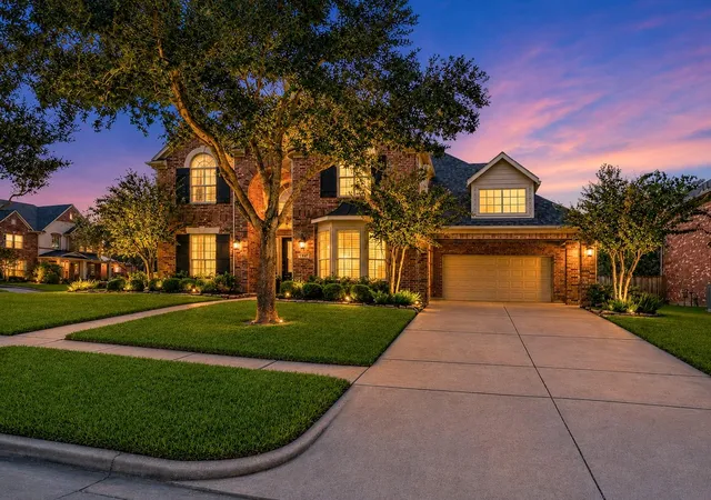 Photo 3 of Single family home for sale at 2307 Haven Manor Ct, Sugar Land, TX 77479 | MLS# 62710279 | Listing updated on 2026-10-03