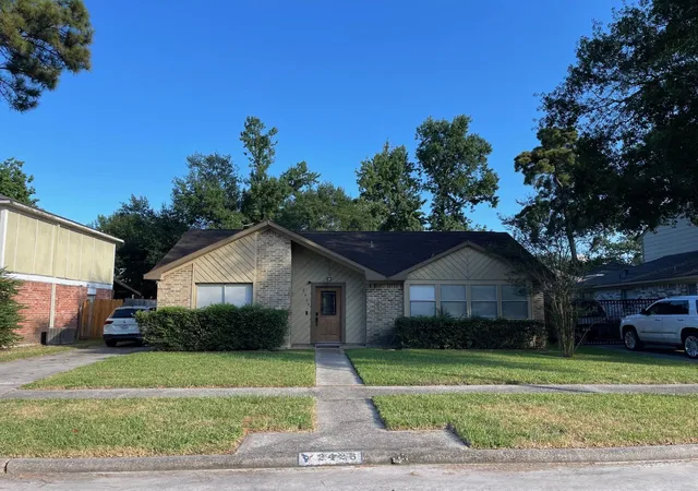 Photo 2 of Single family home for sale at 2426 Summer Spring Dr, Spring, TX 77373 | MLS# 12678438 | Listing updated on 2026-08-09