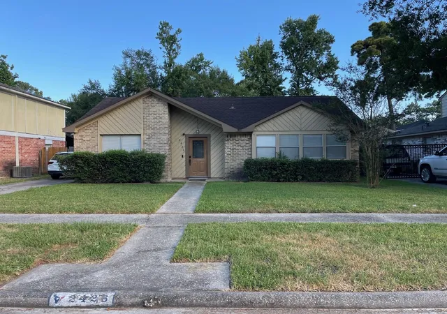 Photo 3 of Single family home for sale at 2426 Summer Spring Dr, Spring, TX 77373 | MLS# 12678438 | Listing updated on 2026-08-09