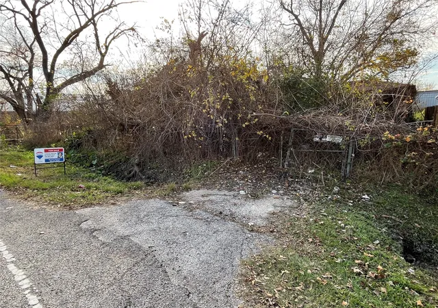 Photo 1 of Land for sale at 11905 Comet Dr, Houston, TX 77086 | MLS# 51107172 | Listing updated on 2026-01-17