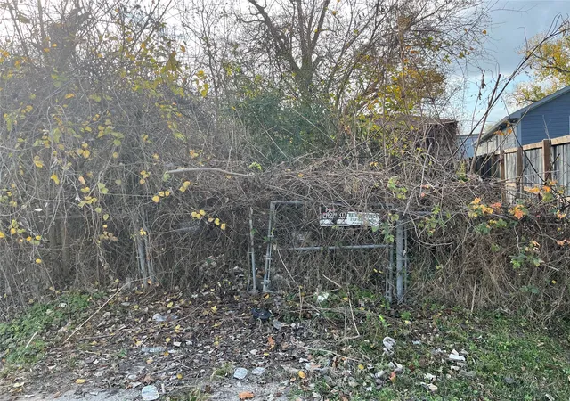 Photo 3 of Land for sale at 11905 Comet Dr, Houston, TX 77086 | MLS# 51107172 | Listing updated on 2026-01-17