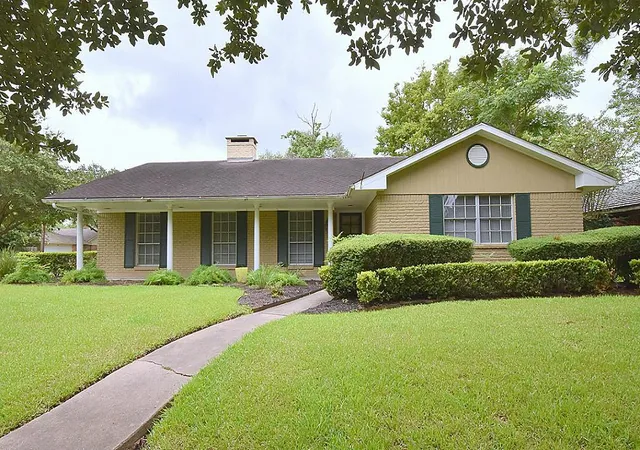 Photo 1 of Single family home for sale at 5103 Briarbend Dr, Houston, TX 77035 | MLS# 96910720 | Listing updated on 2026-07-24