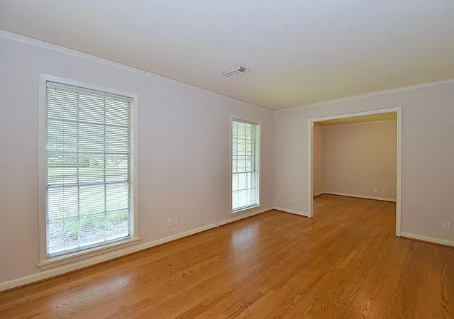 Photo 2 of Single family home for sale at 5103 Briarbend Dr, Houston, TX 77035 | MLS# 96910720 | Listing updated on 2026-07-24