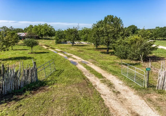 3rd image of 7800 Fm 2502, Brenham, TX 77833 | MLS# 13121612