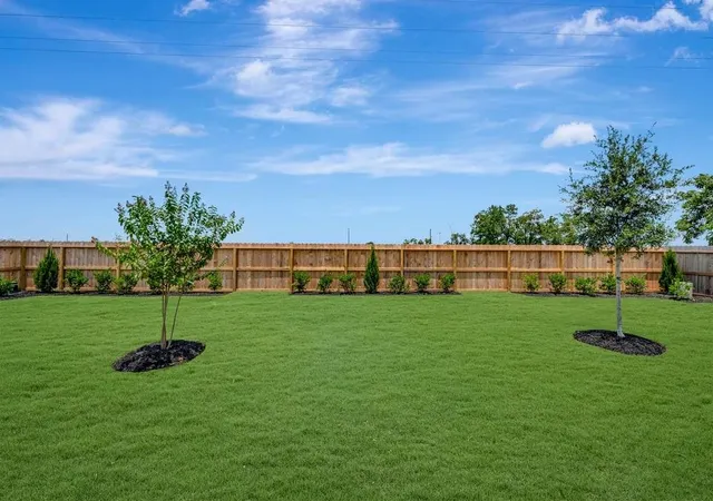 23rd image of 13010 Old Fashion Cir, Mont Belvieu, TX 77535 | MLS# 39003999
