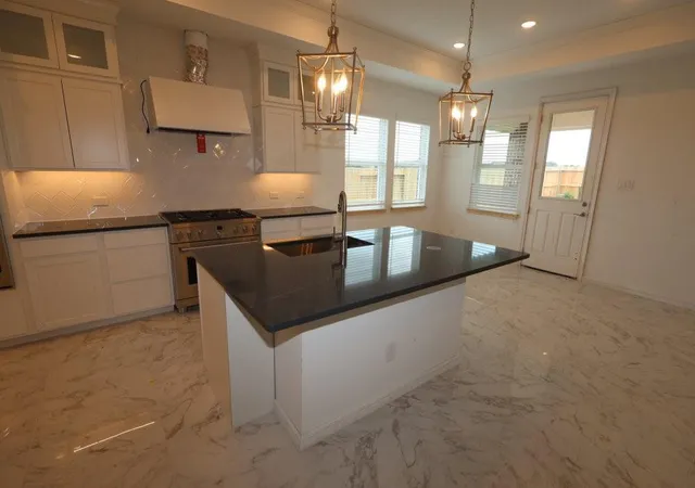 2nd image of 13010 Old Fashion Cir, Mont Belvieu, TX 77535 | MLS# 39003999