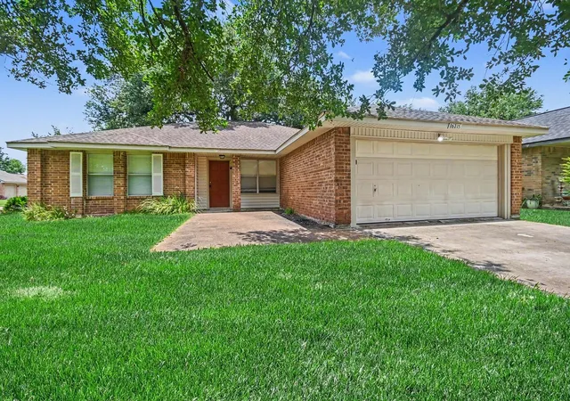 Homes for sale in Friendswood, TX | 16715 Manowar Ln, Friendswood, TX 77546 | MLS# 46900054