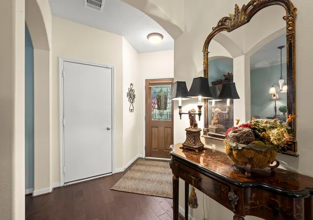 Photo 4 of Townhouse for sale at 18718 Cypress Loch Dr, Spring, TX 77379 | MLS# 9288722 | Listing updated on 2026-09-12