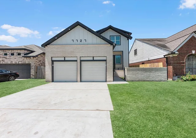 Photo 1 of Single family home for sale at 7727 Green Lawn Dr, Houston, TX 77088 | MLS# 65080588 | Listing updated on 2026-09-11