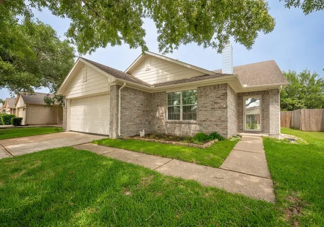 1st image of 7830 Hunters Peak Ln, Baytown, TX 77523 | MLS# 7317390