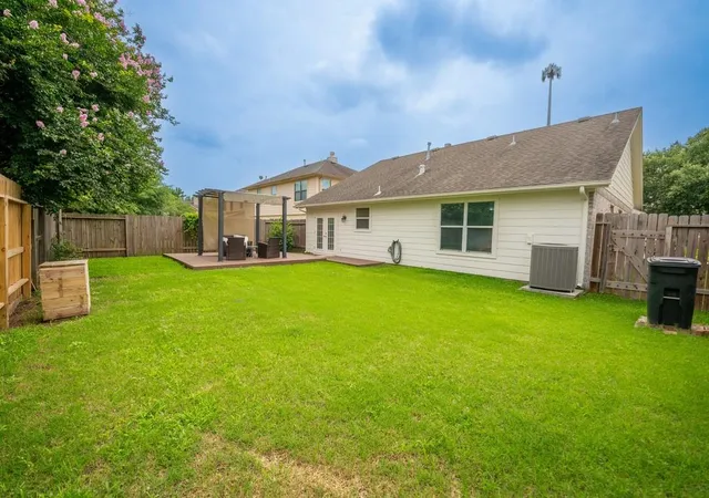 24th image of 7830 Hunters Peak Ln, Baytown, TX 77523 | MLS# 7317390