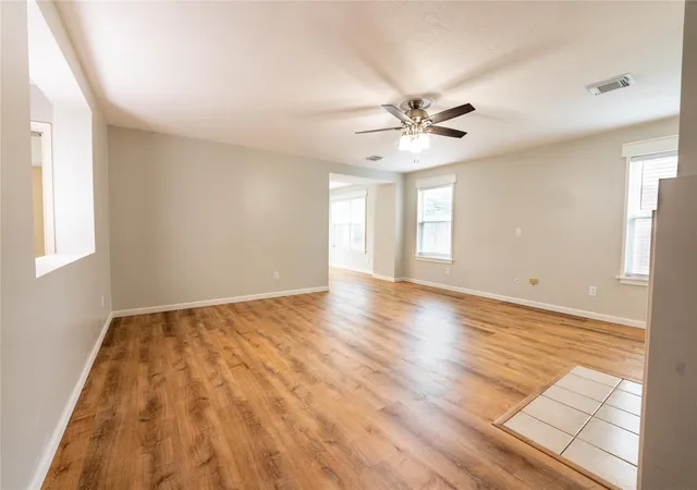 Photo 3 of Single family home for sale at 7830 Hunters Peak Ln, Baytown, TX 77523 | MLS# 7317390 | Listing updated on 2026-09-21
