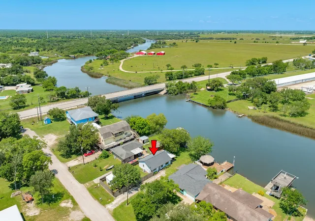 Photo 3 of Single family home for sale at 123 County Rd 458d Dr, Angleton, TX 77515 | MLS# 67848055 | Listing updated on 2026-09-17