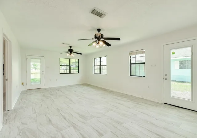 Photo 4 of Single family home for sale at 123 County Rd 458d Dr, Angleton, TX 77515 | MLS# 67848055 | Listing updated on 2026-09-17