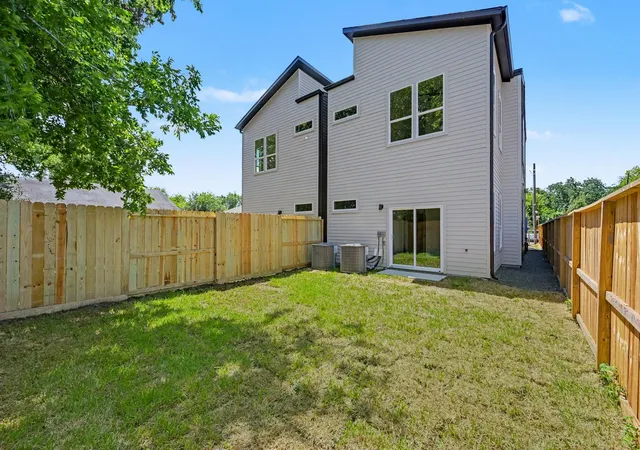 Photo 19 of Sale Pending at 4413 Buck St #A/B, Houston, TX 77020 | MLS# 51518948 | Listing updated on 2026-10-07