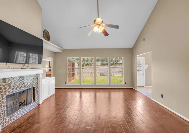 5th image of 1903 Taylor Creek Dr, Fresno, TX 77545 | MLS# 88589814