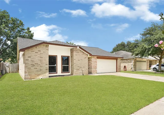 Photo 2 of Single family home for sale at 19222 Cypress Cliff Dr, Katy, TX 77449 | MLS# 35624561 | Listing updated on 2026-09-15