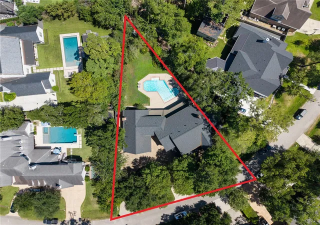 Photo 1 of Sale Pending at 1240 Archley Dr, Houston, TX 77055 | MLS# 56563352 | Listing updated on 2026-09-03