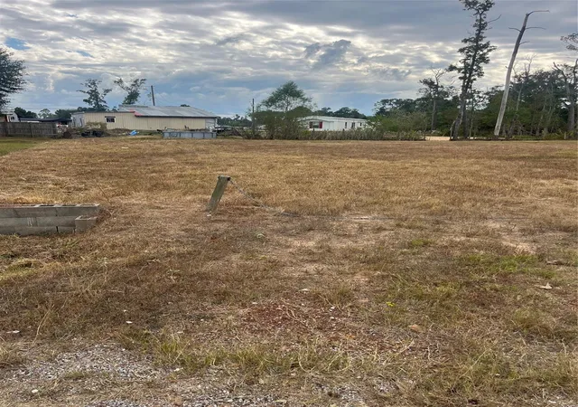 Photo 2 of Land for sale at 7962 Parker Elaine Dr, Conroe, TX 77306 | MLS# 40163337 | Listing updated on 2026-04-16