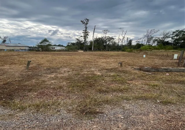 Photo 4 of Land for sale at 7962 Parker Elaine Dr, Conroe, TX 77306 | MLS# 40163337 | Listing updated on 2026-04-16