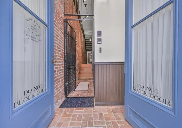 4th image of 217 Tremont St, Galveston, TX 77550 | MLS# 71351686