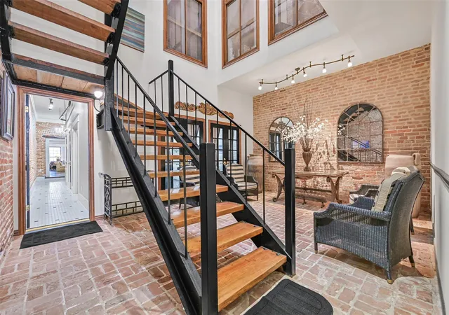 5th image of 217 Tremont St, Galveston, TX 77550 | MLS# 71351686