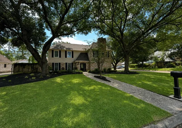 Photo 1 of Single family home for sale at 5431 Pine Arbor Dr, Houston, TX 77066 | MLS# 34981990 | Listing updated on 2026-08-31