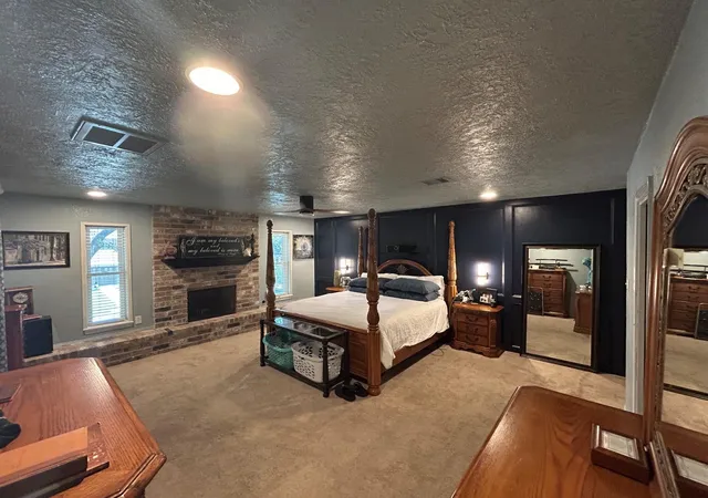 Photo 4 of Single family home for sale at 5431 Pine Arbor Dr, Houston, TX 77066 | MLS# 34981990 | Listing updated on 2026-08-31