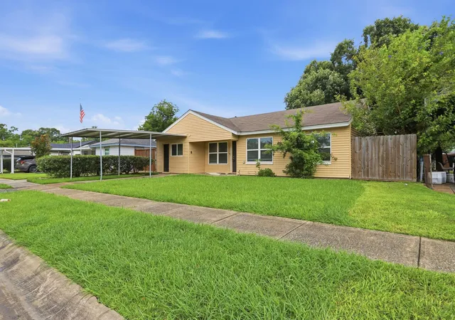 2nd image of 2311 Garvey Dr, Pasadena, TX 77506 | MLS# 4742397