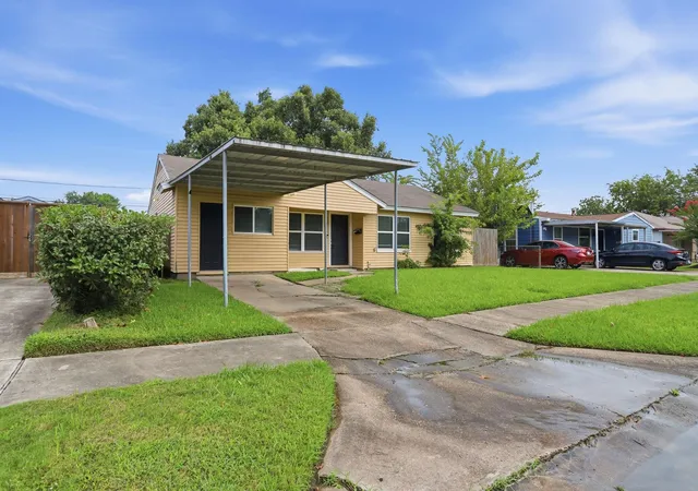 3rd image of 2311 Garvey Dr, Pasadena, TX 77506 | MLS# 4742397