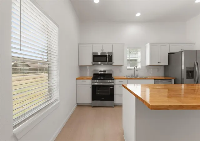 Photo 1 of Single family home for sale at 131 High Crest Dr, Point Blank, TX 77364 | MLS# 72493807 | Listing updated on 2026-08-28