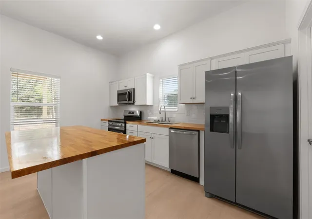Photo 2 of Single family home for sale at 131 High Crest Dr, Point Blank, TX 77364 | MLS# 72493807 | Listing updated on 2026-08-28