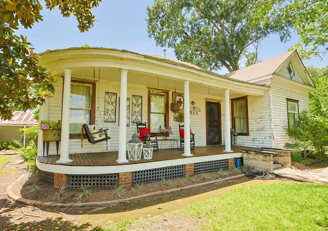 4th image of 212 S Pine St, Tomball, TX 77375 | MLS# 61092611