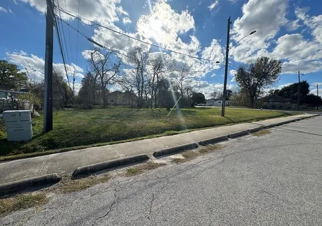 Photo 1 of Land for sale at 00 Wilmington St, Houston, TX 77051 | MLS# 86694445 | Listing updated on 2026-04-13