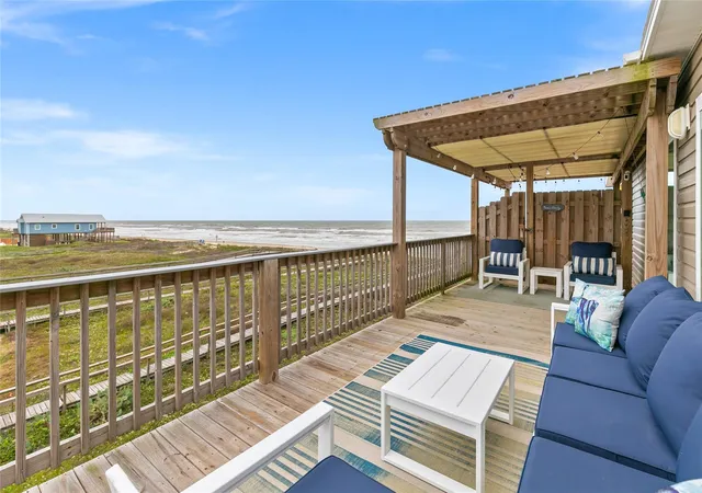 2nd image of 124 Howard Ave, Freeport, TX 77541