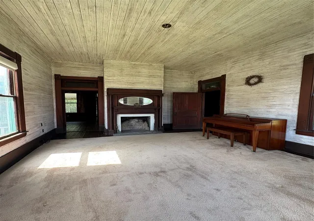 Photo 3 of Single family home for sale at 213 W Abbey St, Livingston, TX 77351 | MLS# 26095390 | Listing updated on 2026-07-14