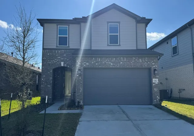 Photo 1 of Sale Pending at 12422 Seybold Cvs Dr, Houston, TX 77044 | MLS# 49011382 | Listing updated on 2026-09-07