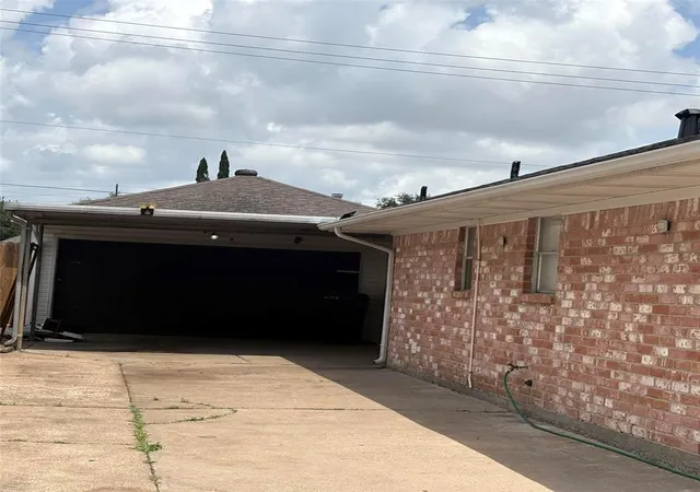 5th image of 9102 Petersham Dr, Houston, TX 77031 | MLS# 13341300