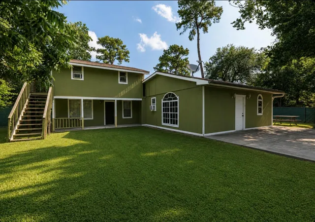 Photo 1 of Single family home for sale at 11130 Forrest Valley Dr, Houston, TX 77065 | MLS# 75751320 | Listing updated on 2026-08-18